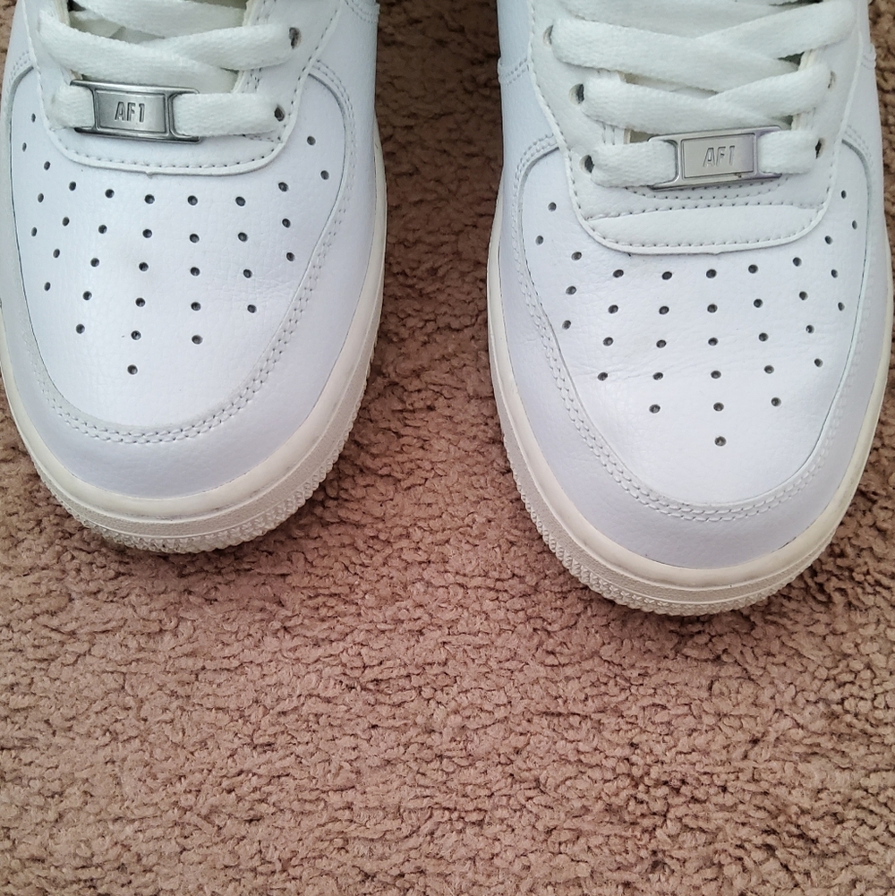 🔥Nike Air Force 1 '07 Mens White Sneakers Size 7.5🔥 - Picture 14 of 16